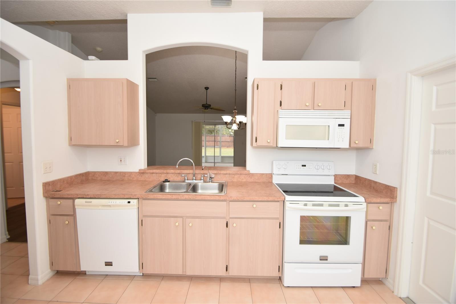 13 BUD SHIRE LN, PALM COAST, FL, 32137