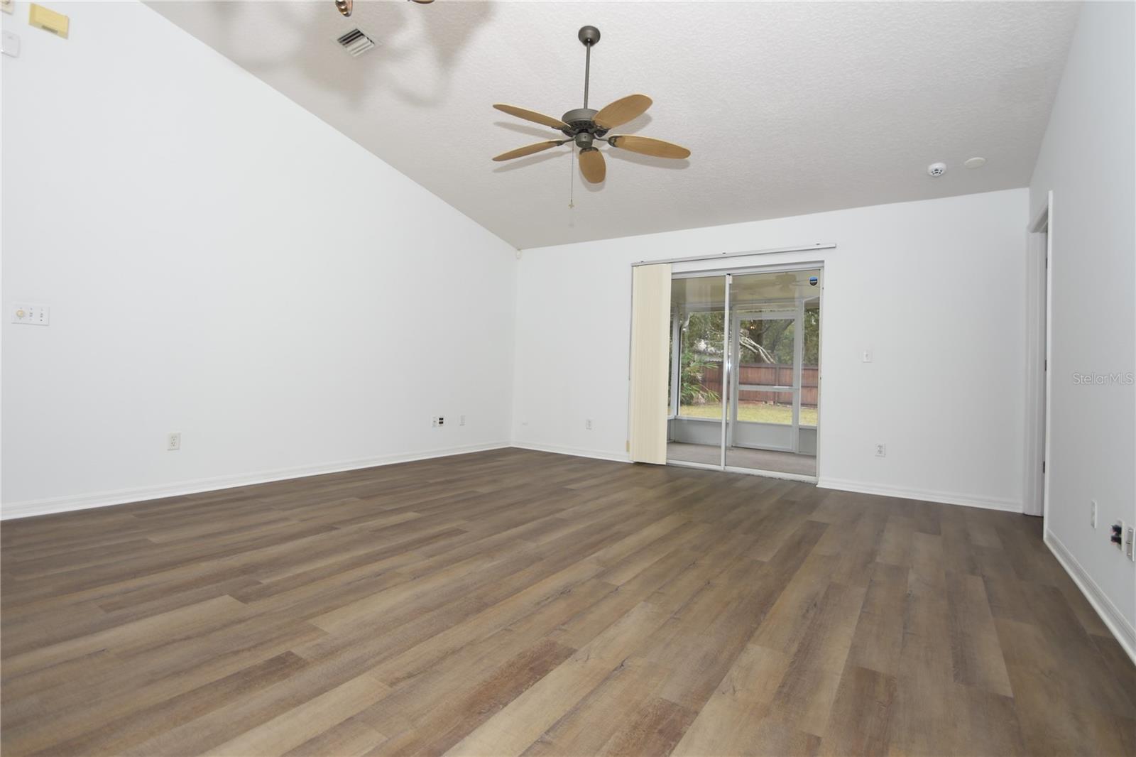 13 BUD SHIRE LN, PALM COAST, FL, 32137