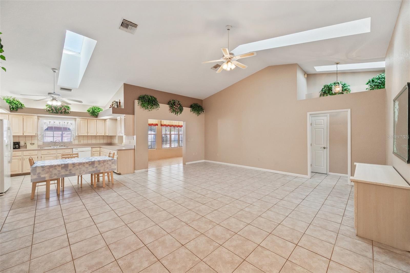 714 CHARLOTTE AVE, TARPON SPRINGS, FL, 34689