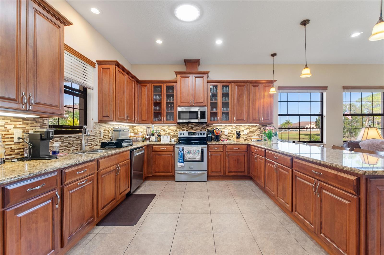 543 NARROW POND RD, POLK CITY, FL, 33868