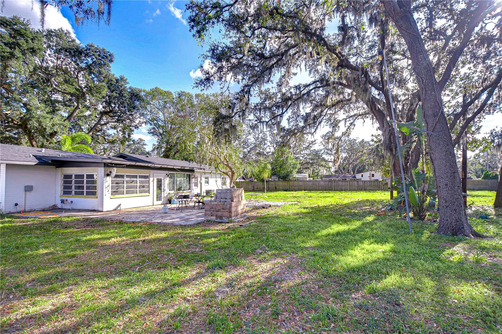 12910 FOREST HILLS DR, TAMPA, FL, 33612