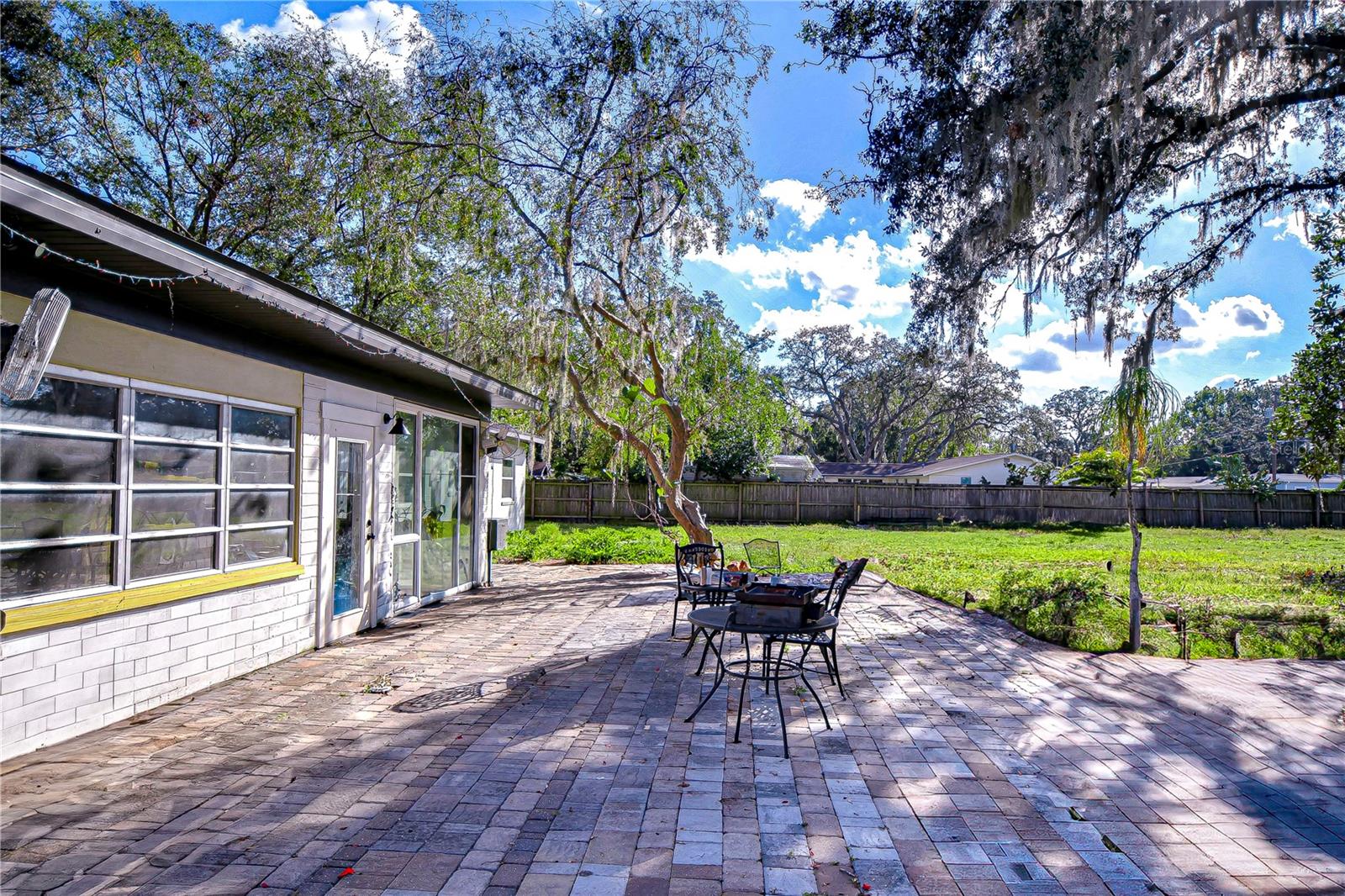 12910 FOREST HILLS DR, TAMPA, FL, 33612