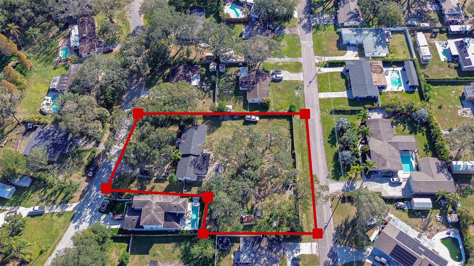 12910 FOREST HILLS DR, TAMPA, FL, 33612