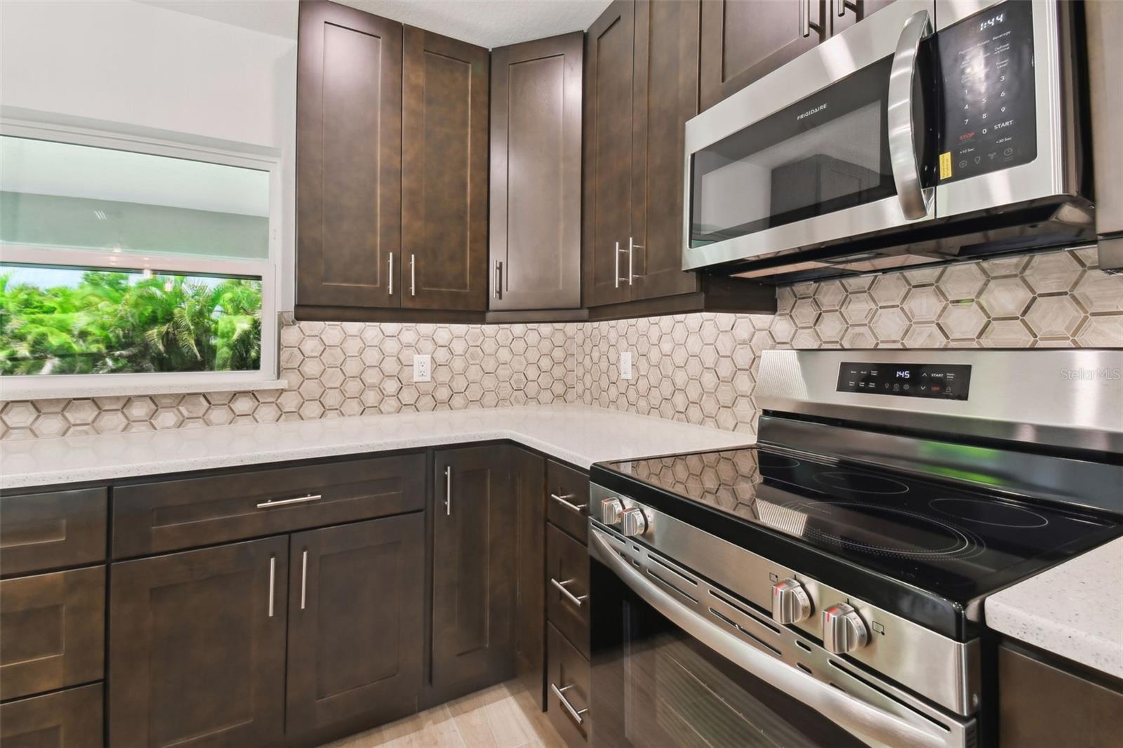 18854 ACKERMAN AVE, PORT CHARLOTTE, FL, 33948