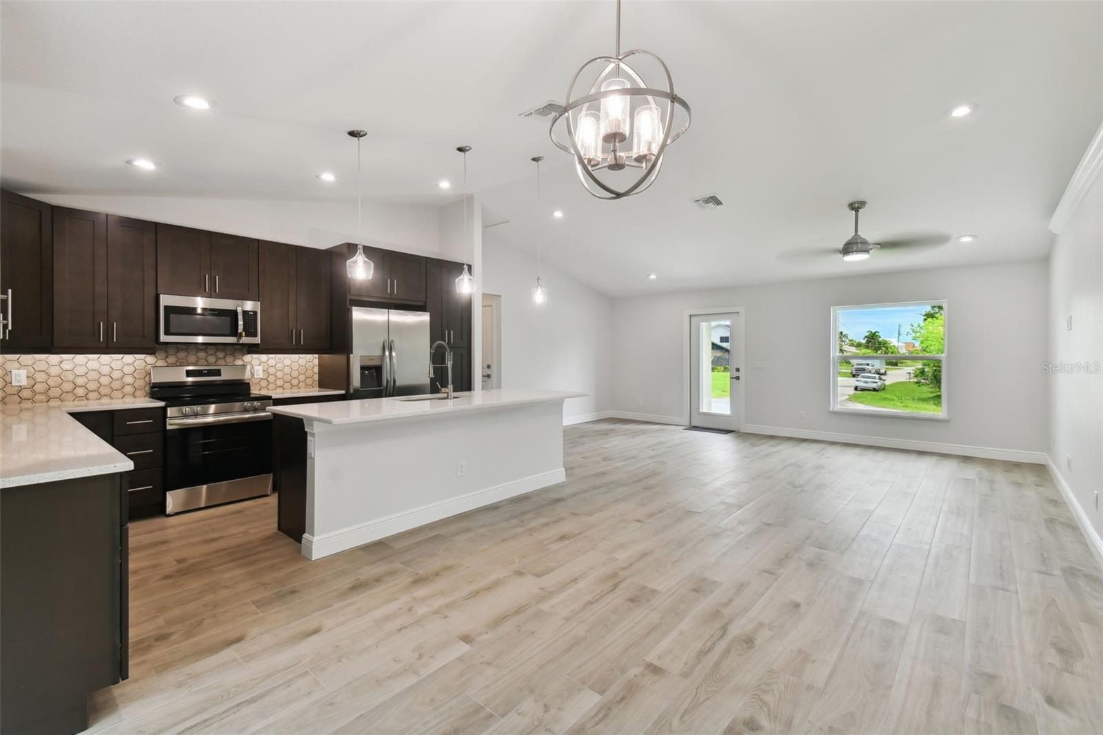 18854 ACKERMAN AVE, PORT CHARLOTTE, FL, 33948