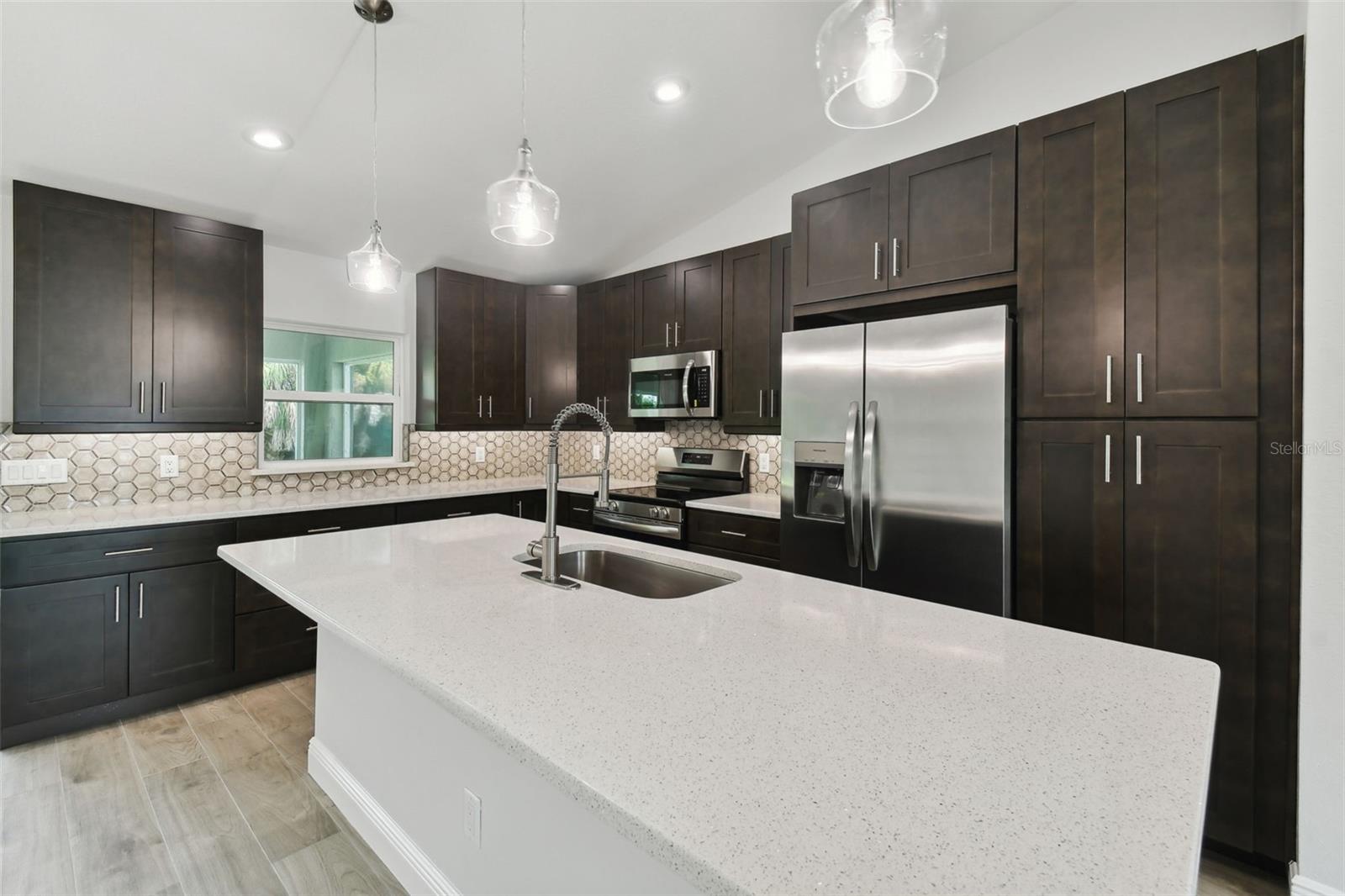 18854 ACKERMAN AVE, PORT CHARLOTTE, FL, 33948