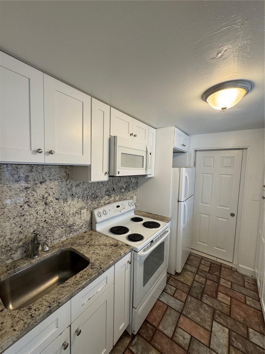 3016 E WILDER AVE, TAMPA, FL, 33610