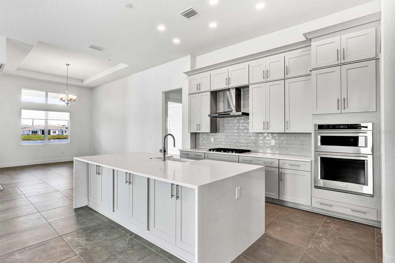 8035 REDONDA LOOP, BRADENTON, FL, 34202