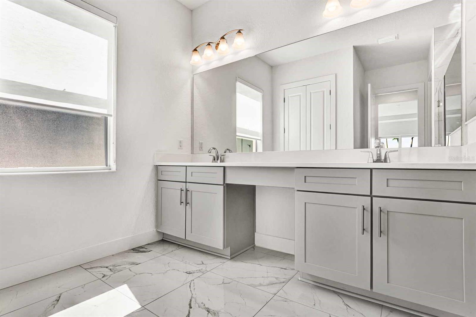8035 REDONDA LOOP, BRADENTON, FL, 34202