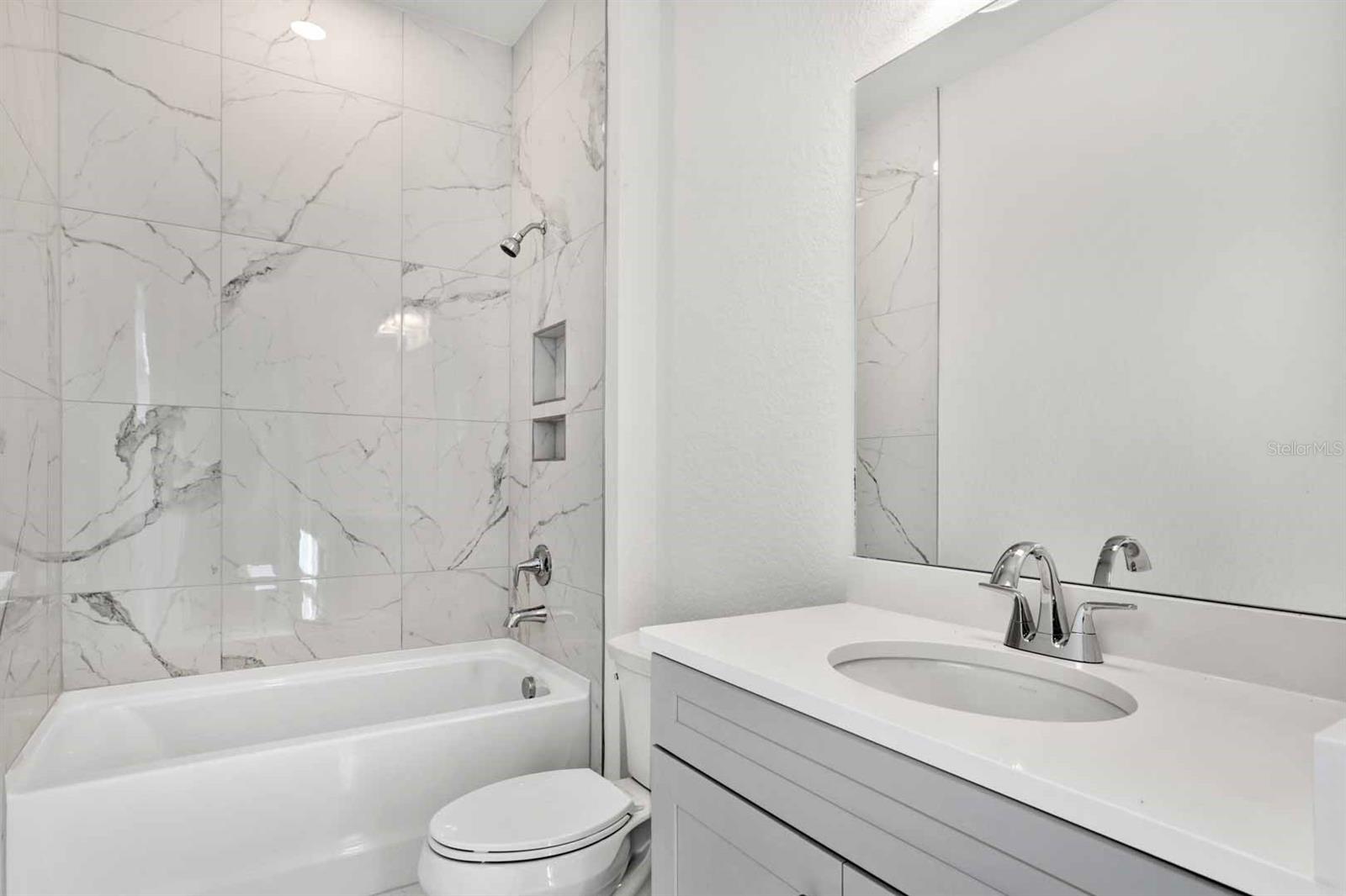 8035 REDONDA LOOP, BRADENTON, FL, 34202