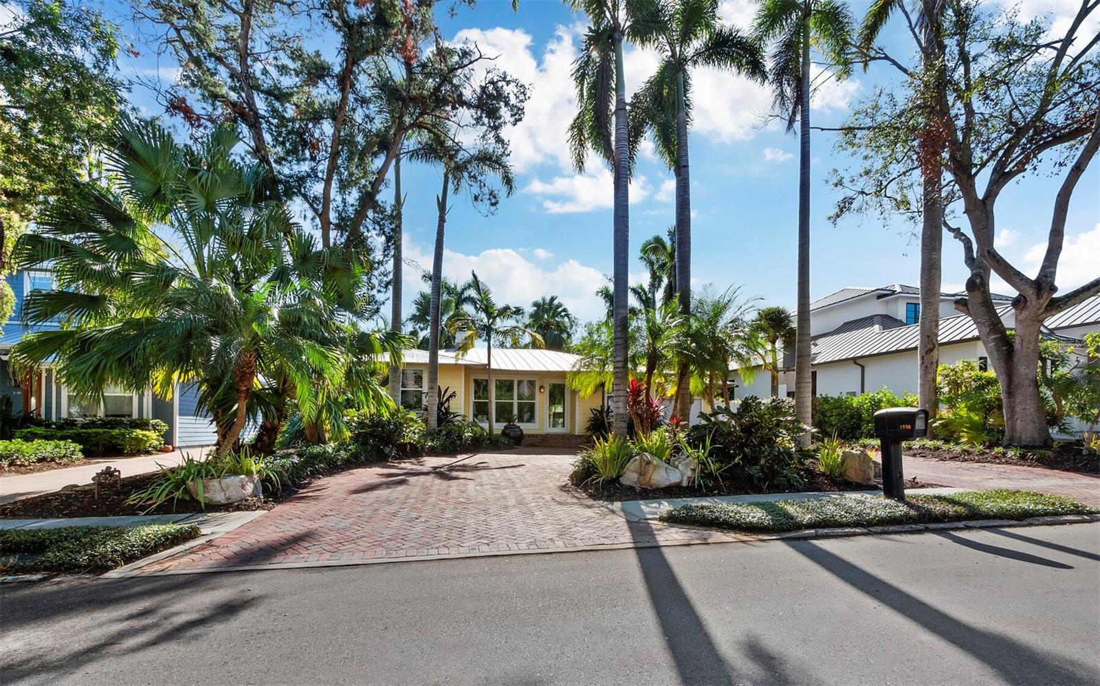 1930 ALTA VISTA ST, SARASOTA, FL, 34236