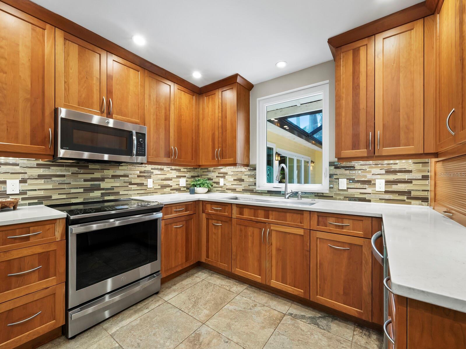 1930 ALTA VISTA ST, SARASOTA, FL, 34236