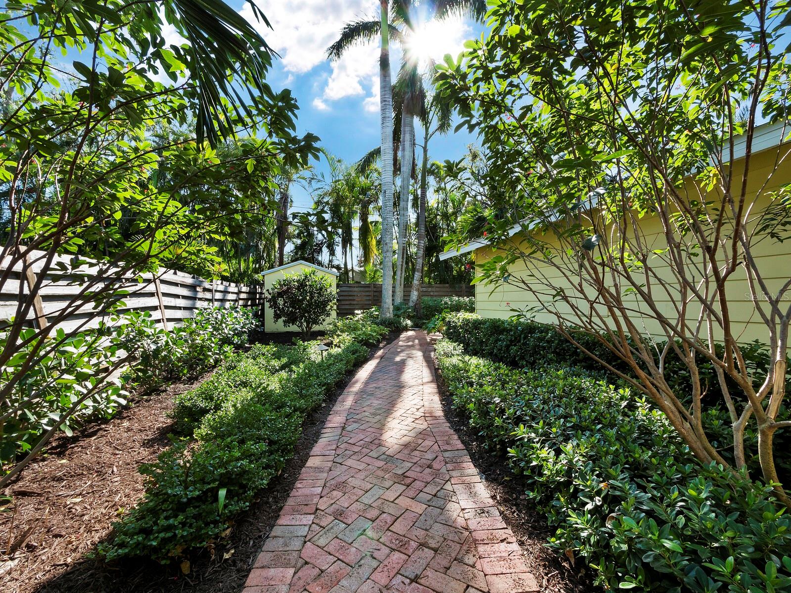 1930 ALTA VISTA ST, SARASOTA, FL, 34236