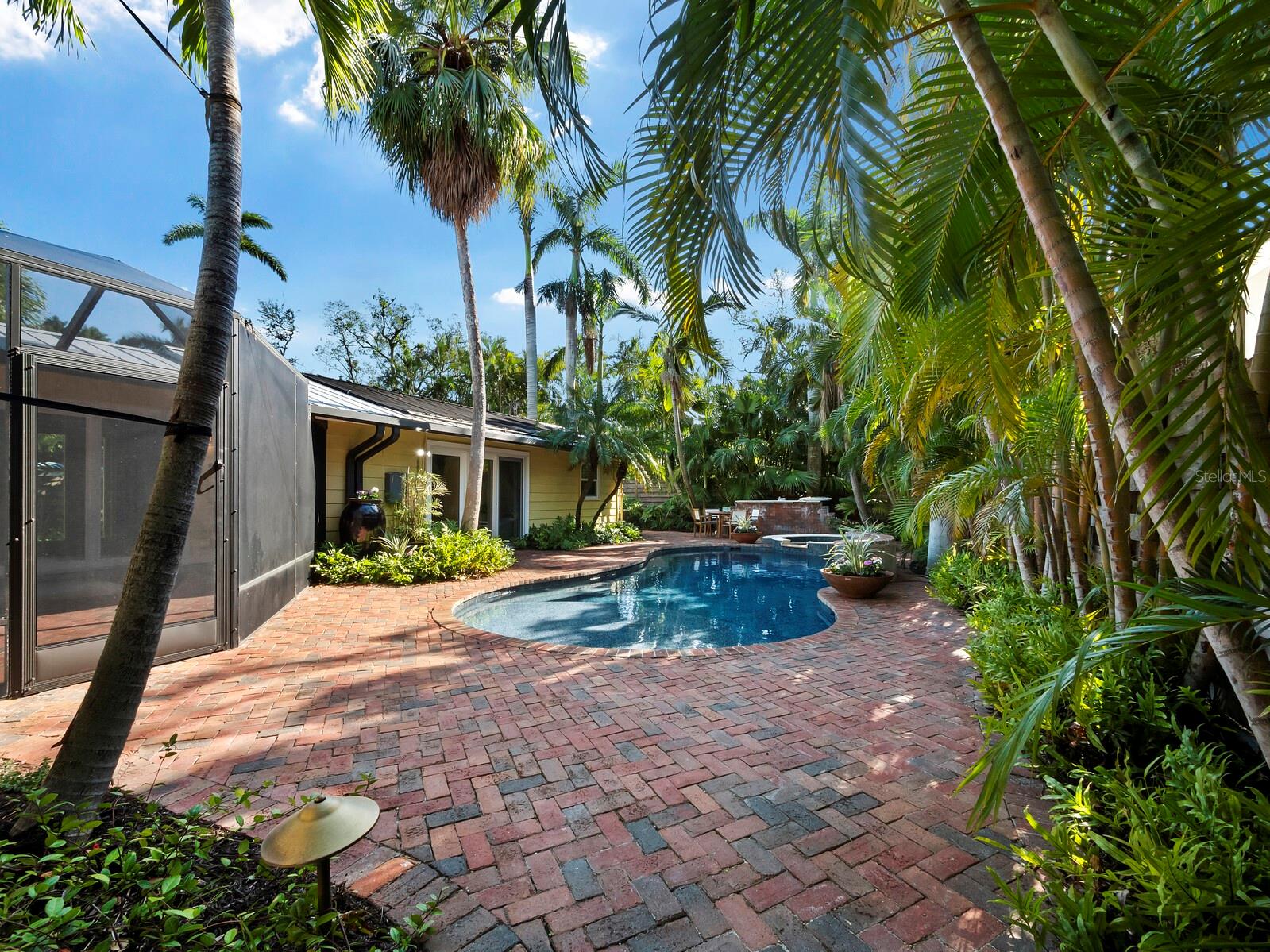 1930 ALTA VISTA ST, SARASOTA, FL, 34236