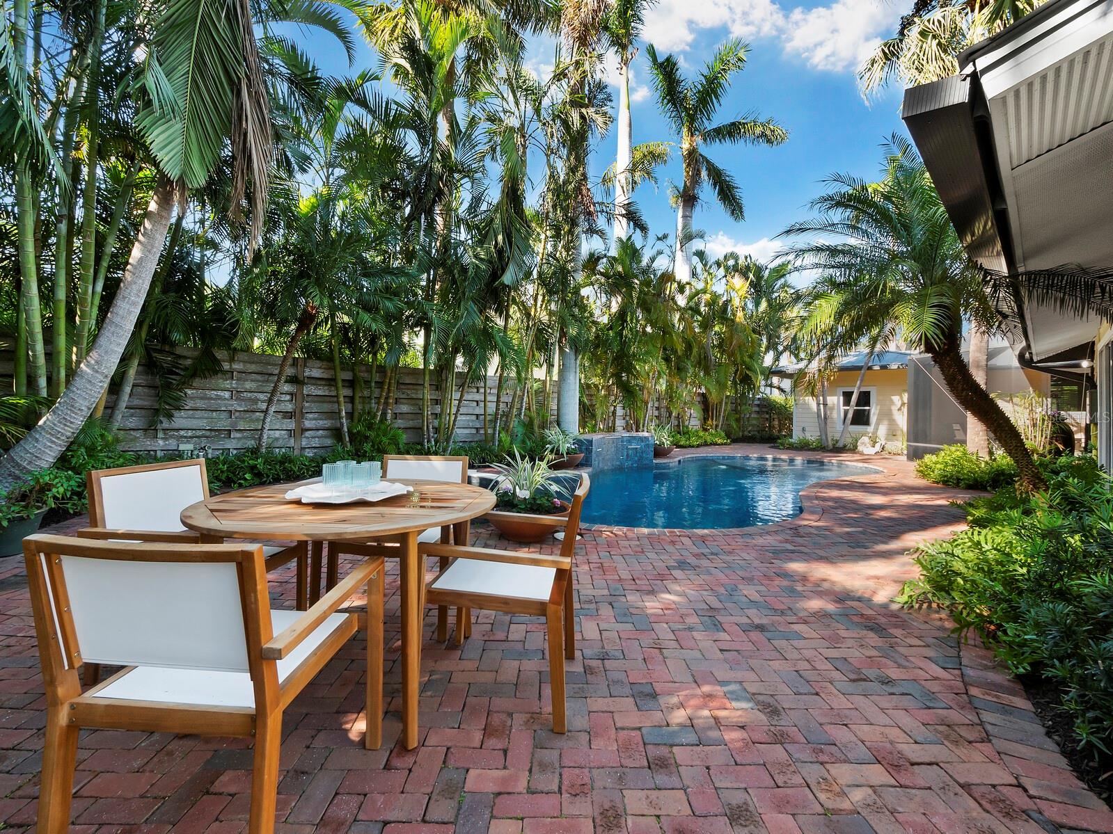 1930 ALTA VISTA ST, SARASOTA, FL, 34236