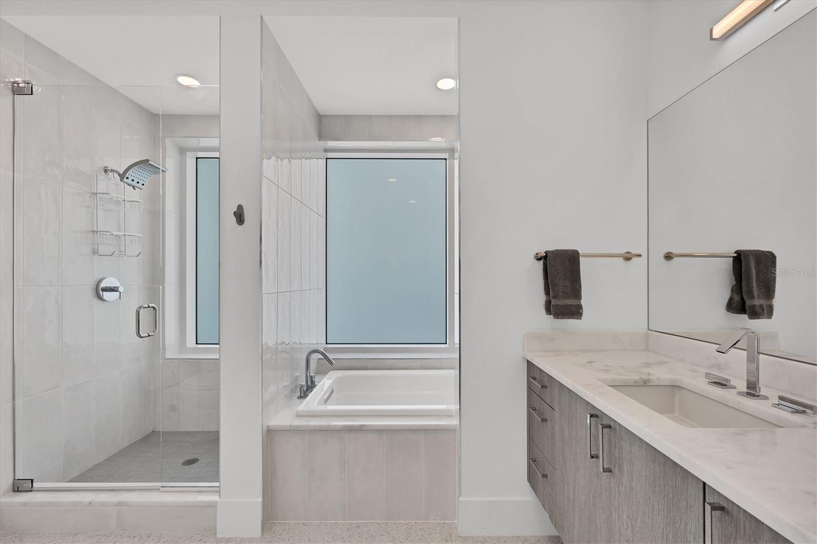 540 N TAMIAMI TRL #604, SARASOTA, FL, 34236
