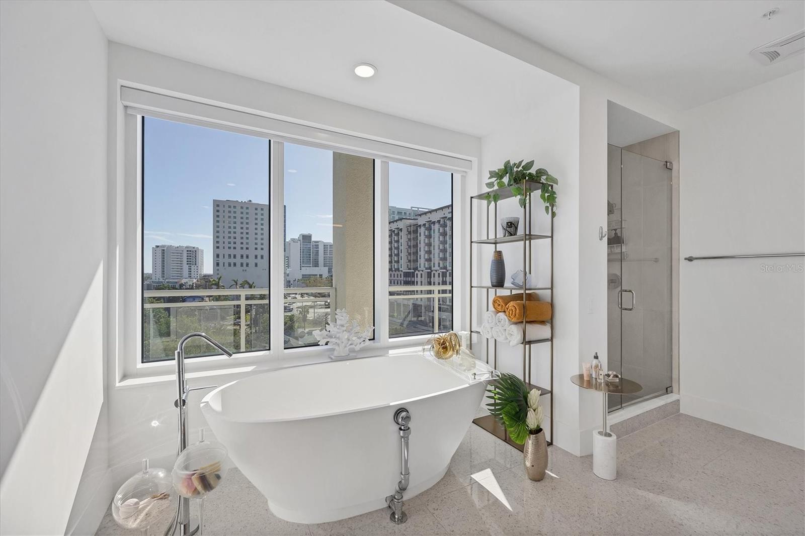 540 N TAMIAMI TRL #604, SARASOTA, FL, 34236