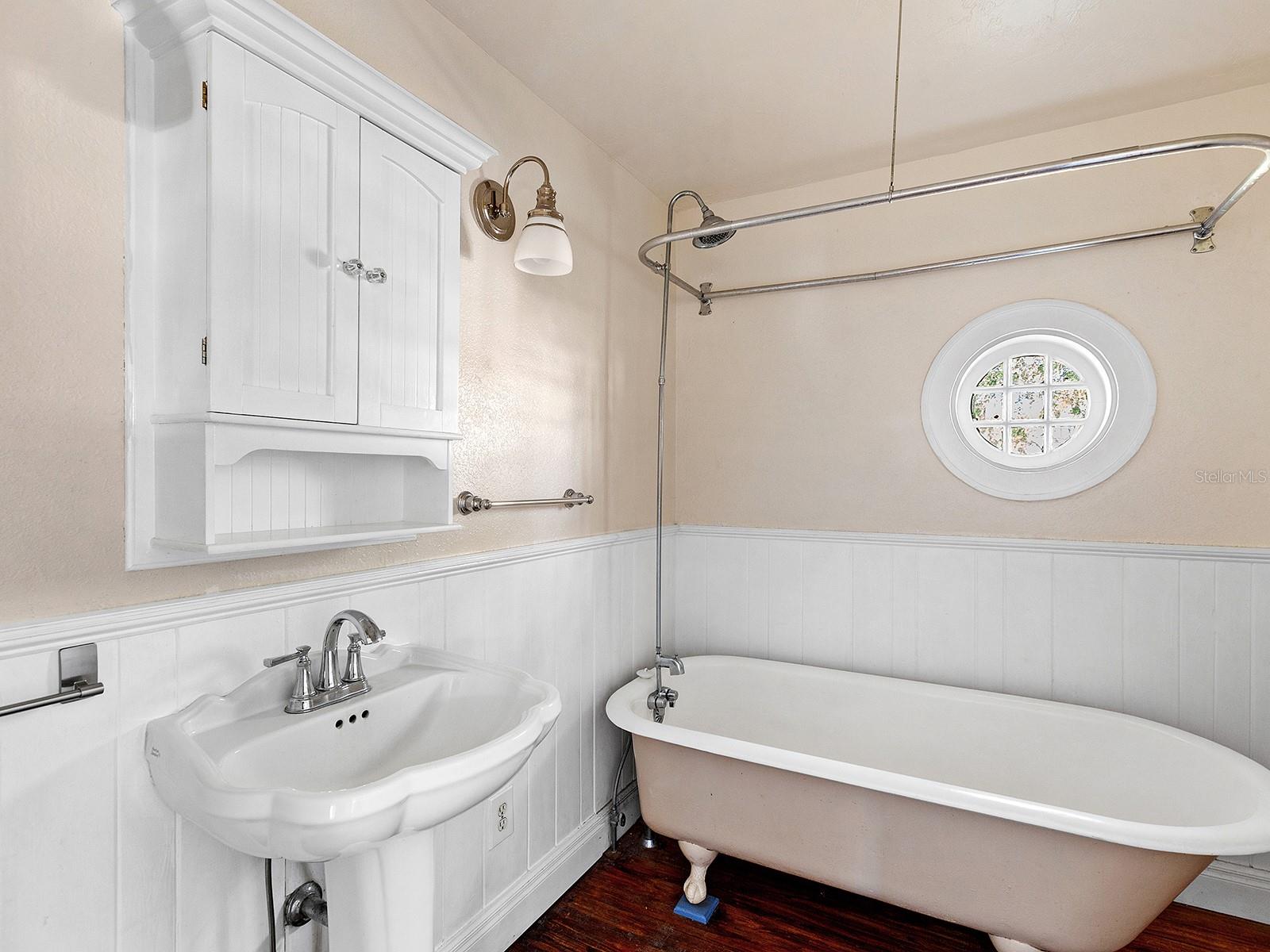 2724 ASHTON RD, SARASOTA, FL, 34231