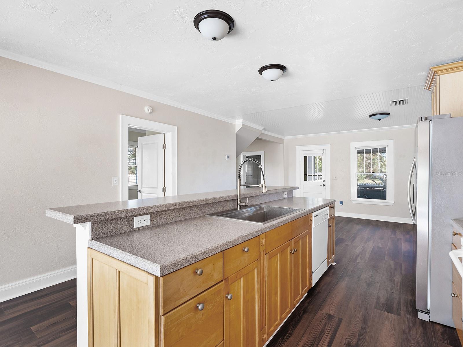 2724 ASHTON RD, SARASOTA, FL, 34231