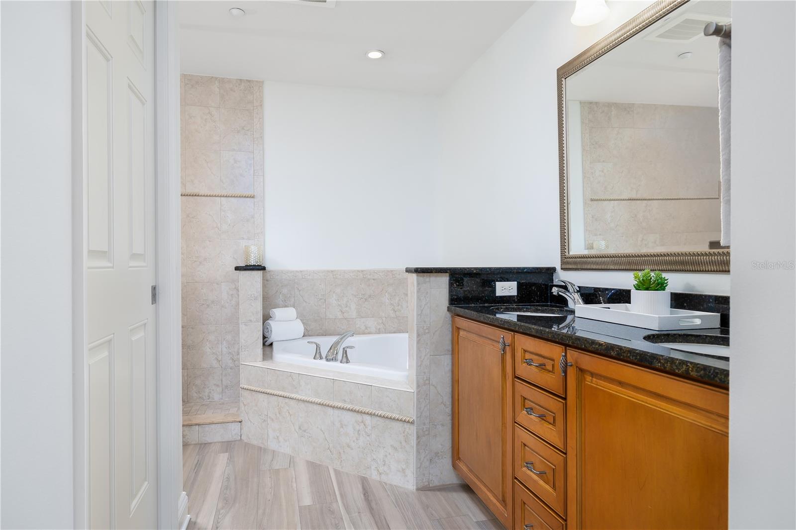 7702 LAKE VISTA CT #306, LAKEWOOD RANCH, FL, 34202
