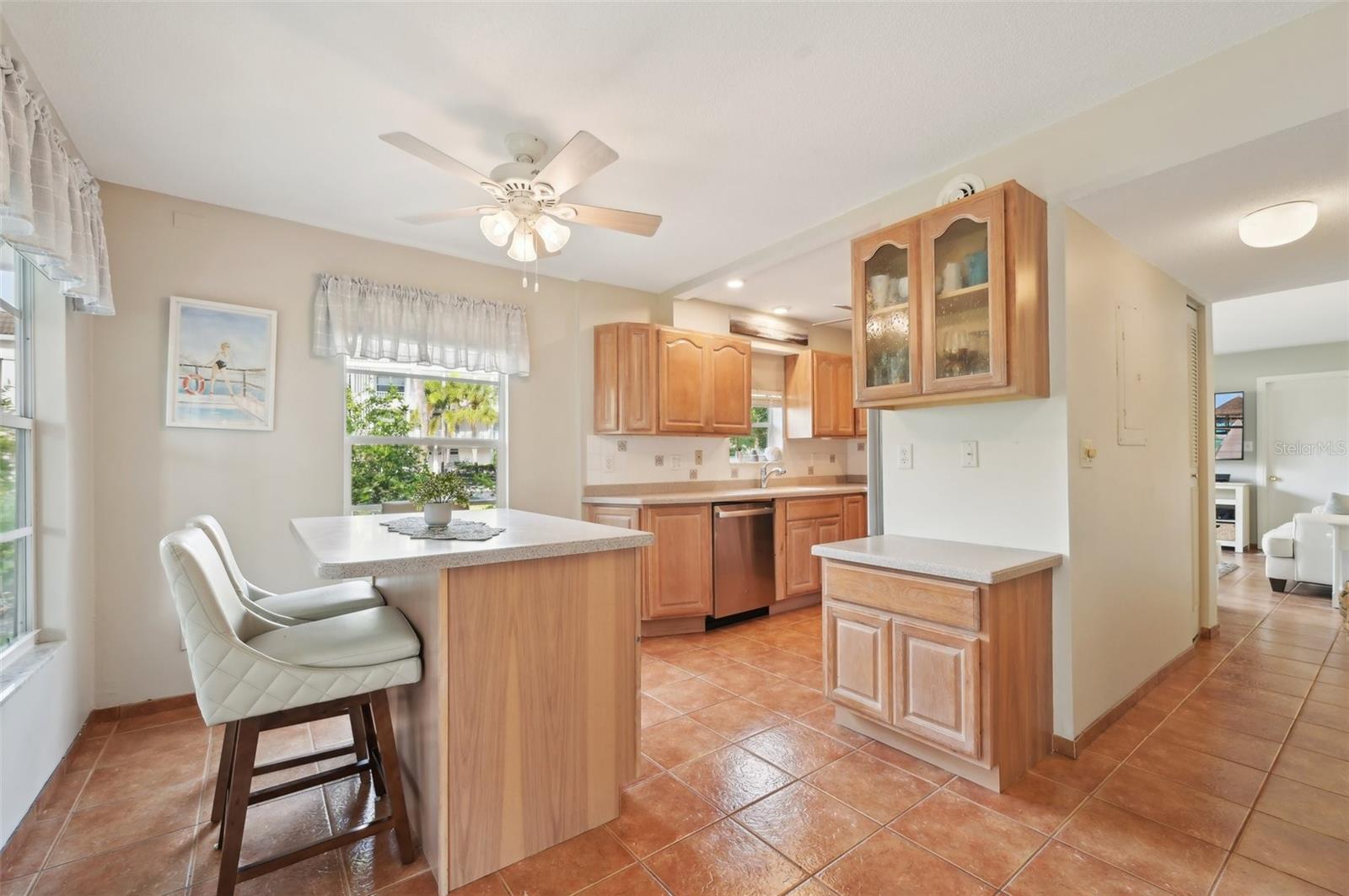 549 SUTTON PL, LONGBOAT KEY, FL, 34228