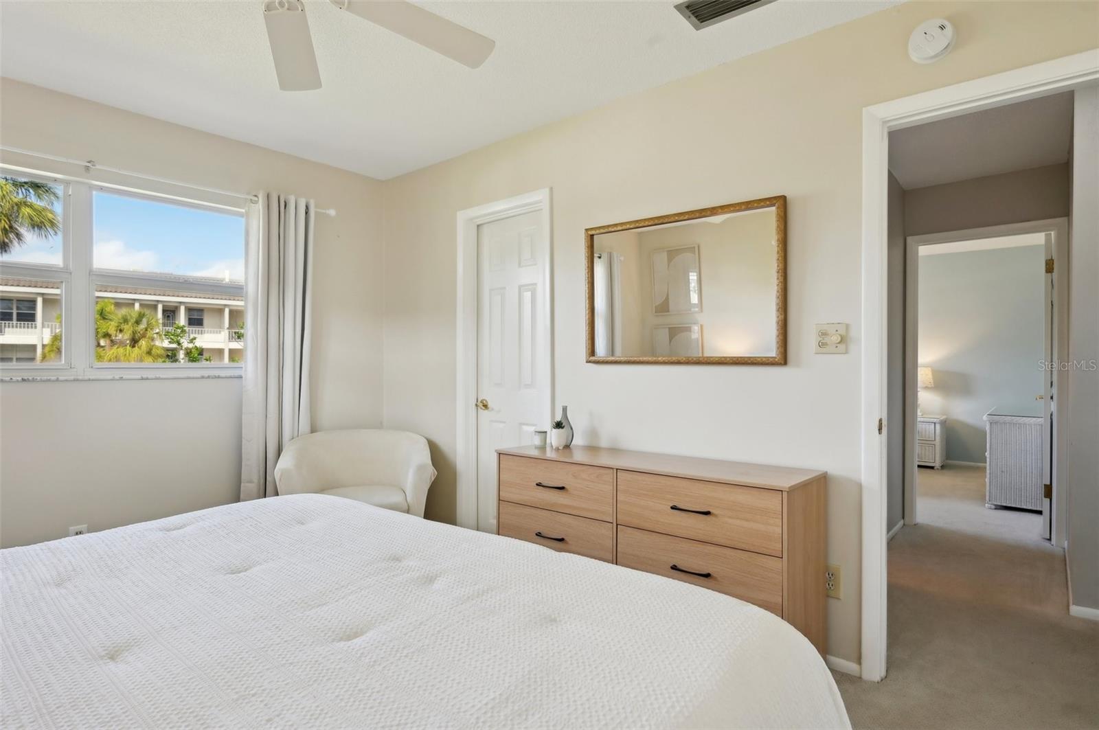 549 SUTTON PL, LONGBOAT KEY, FL, 34228
