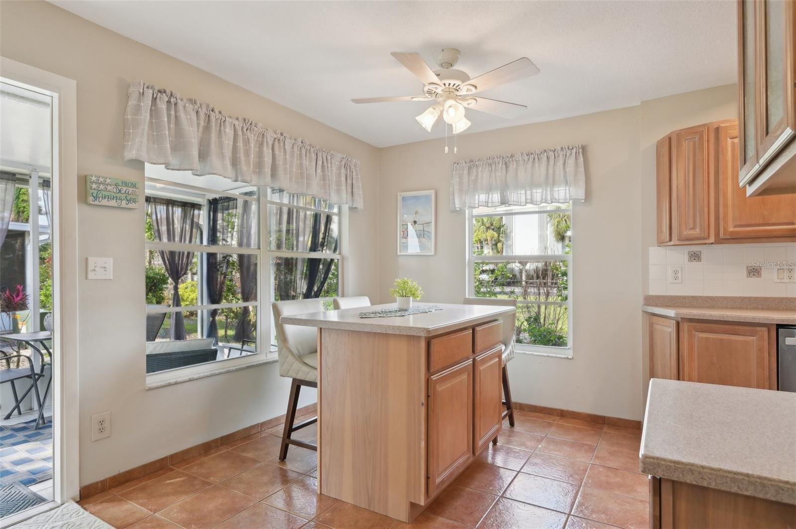 549 SUTTON PL, LONGBOAT KEY, FL, 34228