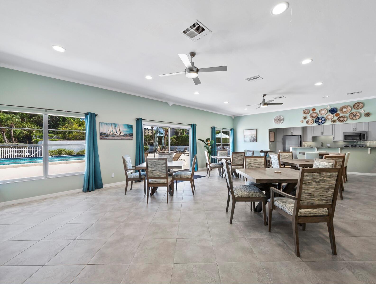549 SUTTON PL, LONGBOAT KEY, FL, 34228