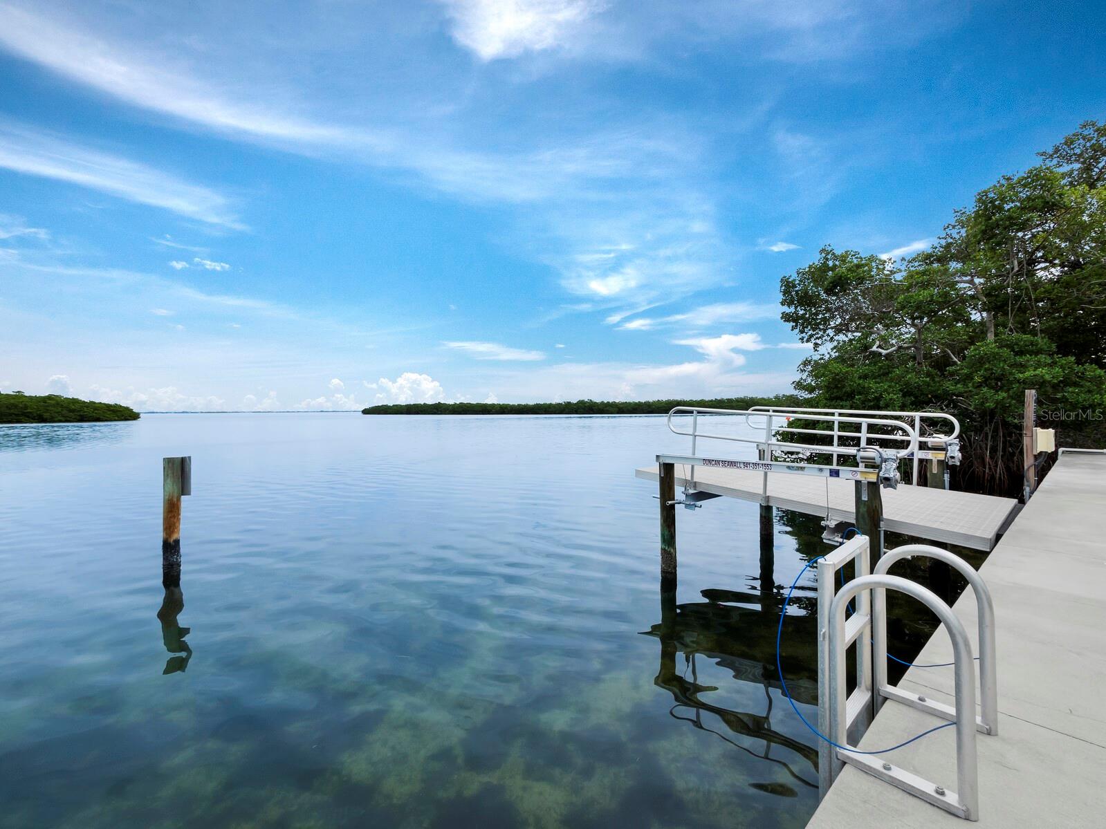 549 SUTTON PL, LONGBOAT KEY, FL, 34228