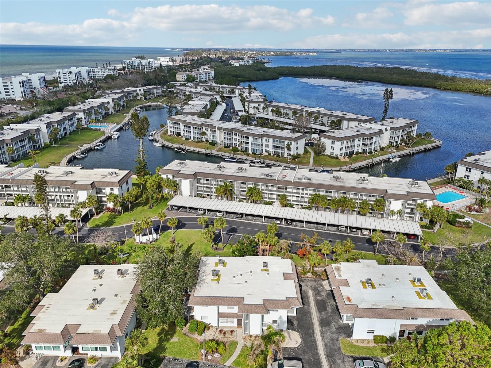 549 SUTTON PL, LONGBOAT KEY, FL, 34228