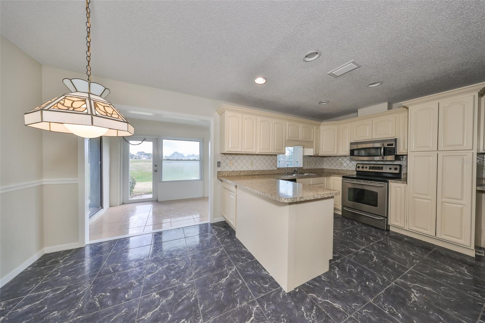 2701 LANCASTER DR, SUN CITY CENTER, FL, 33573