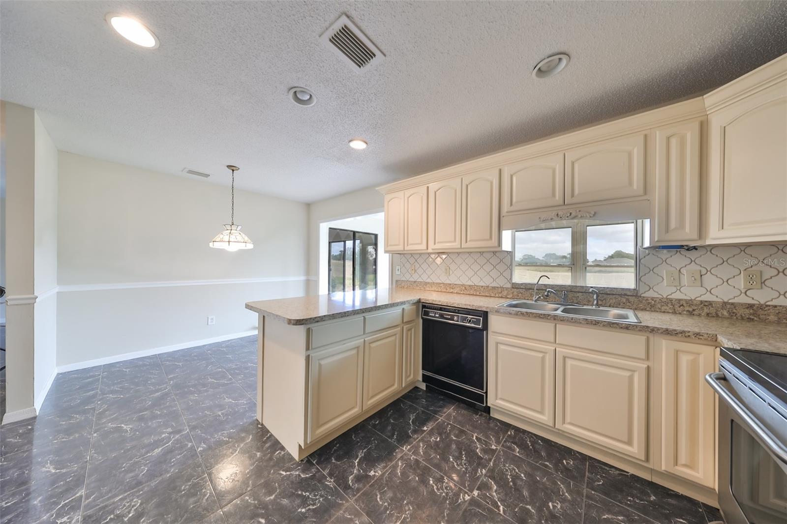 2701 LANCASTER DR, SUN CITY CENTER, FL, 33573