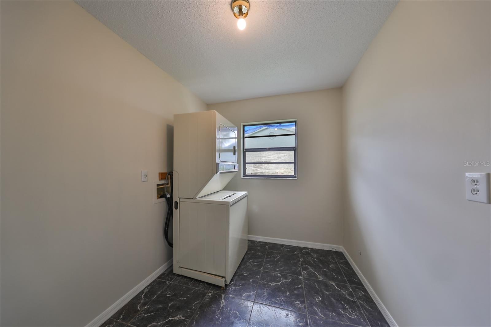 2701 LANCASTER DR, SUN CITY CENTER, FL, 33573