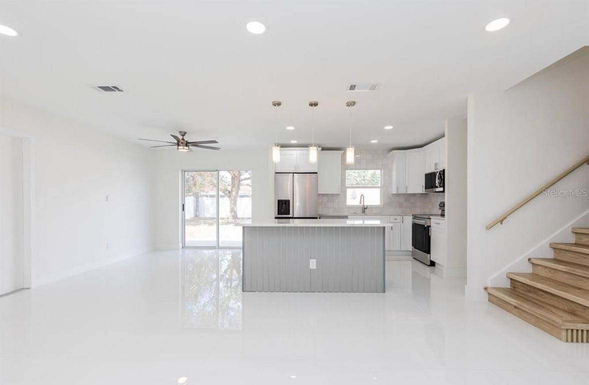 7507 W HANNA AVE, TAMPA, FL, 33615