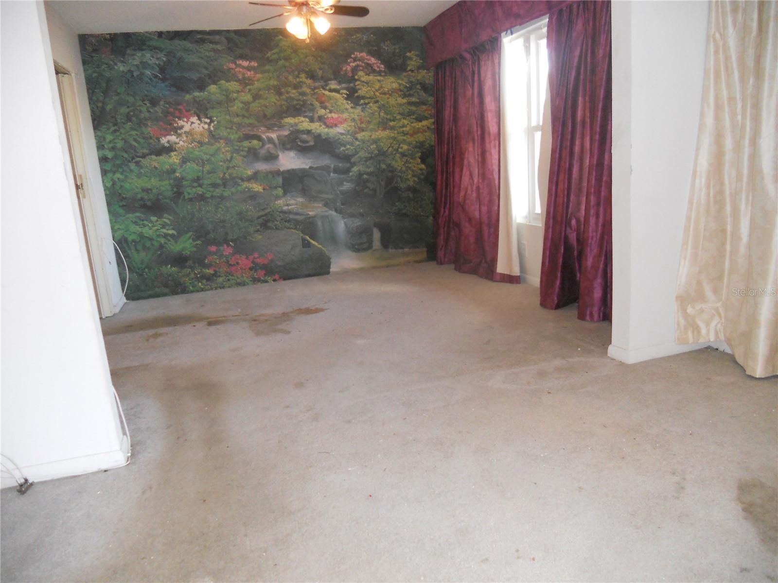 6400 46TH AVE N #105, KENNETH CITY, FL, 33709