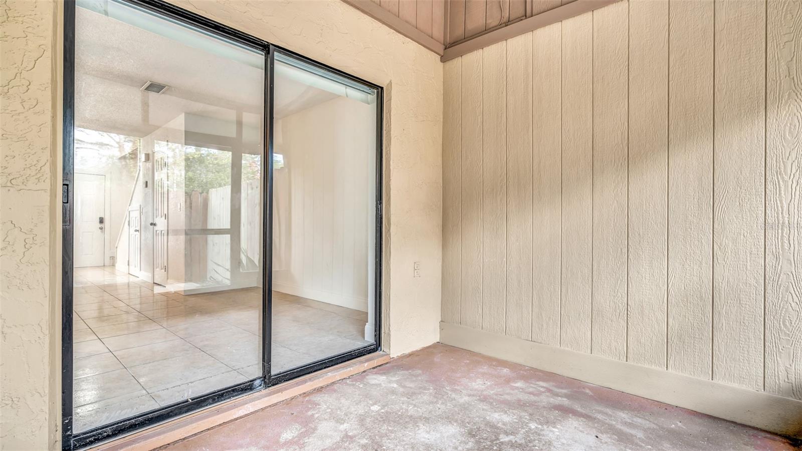 3913 OAK LIMB CT, TAMPA, FL, 33614