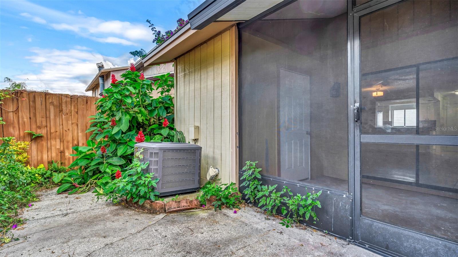 3913 OAK LIMB CT, TAMPA, FL, 33614