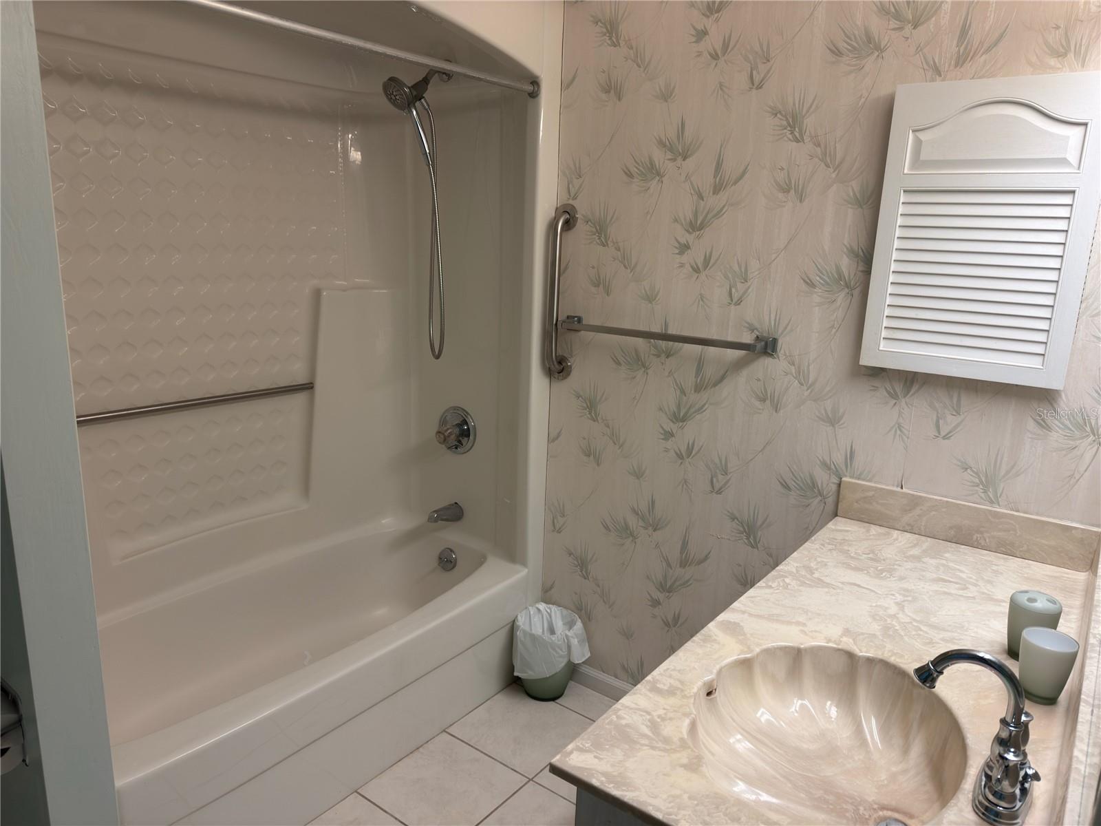 11 SANDRA CIR, NEW SMYRNA BEACH, FL, 32168