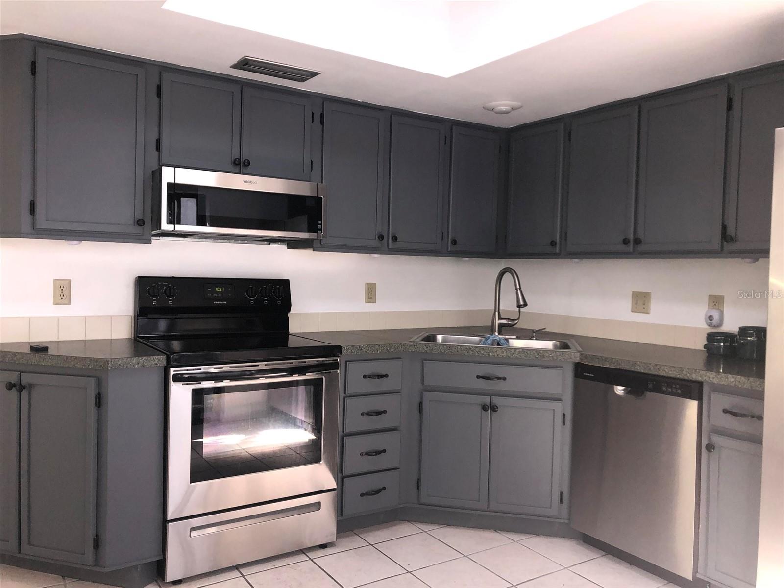 13709 LAZY OAK DR, TAMPA, FL, 33613