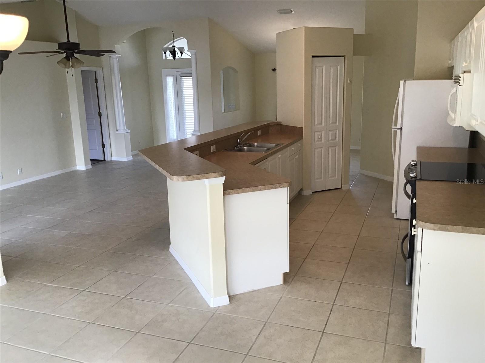 6740 66TH AVE E, BRADENTON, FL, 34203