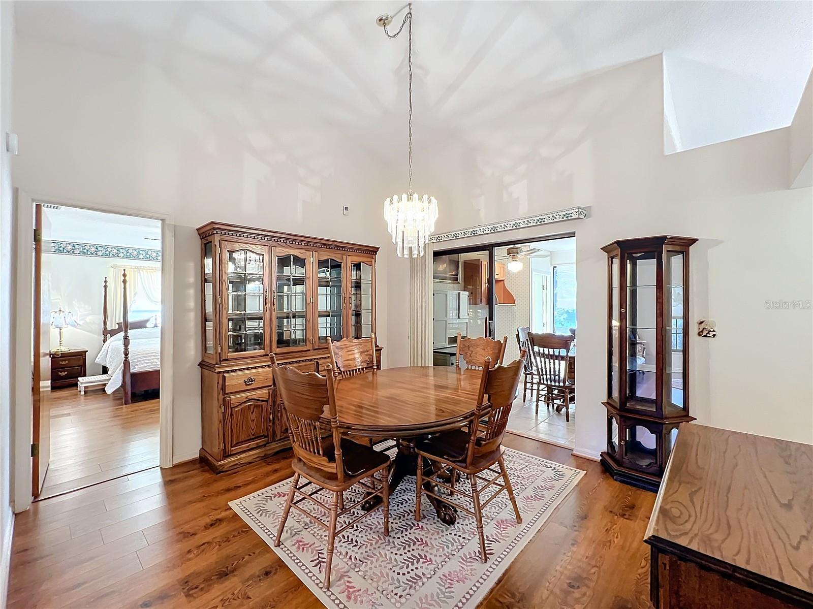 9835 LAKESHORE DR, CLERMONT, FL, 34711