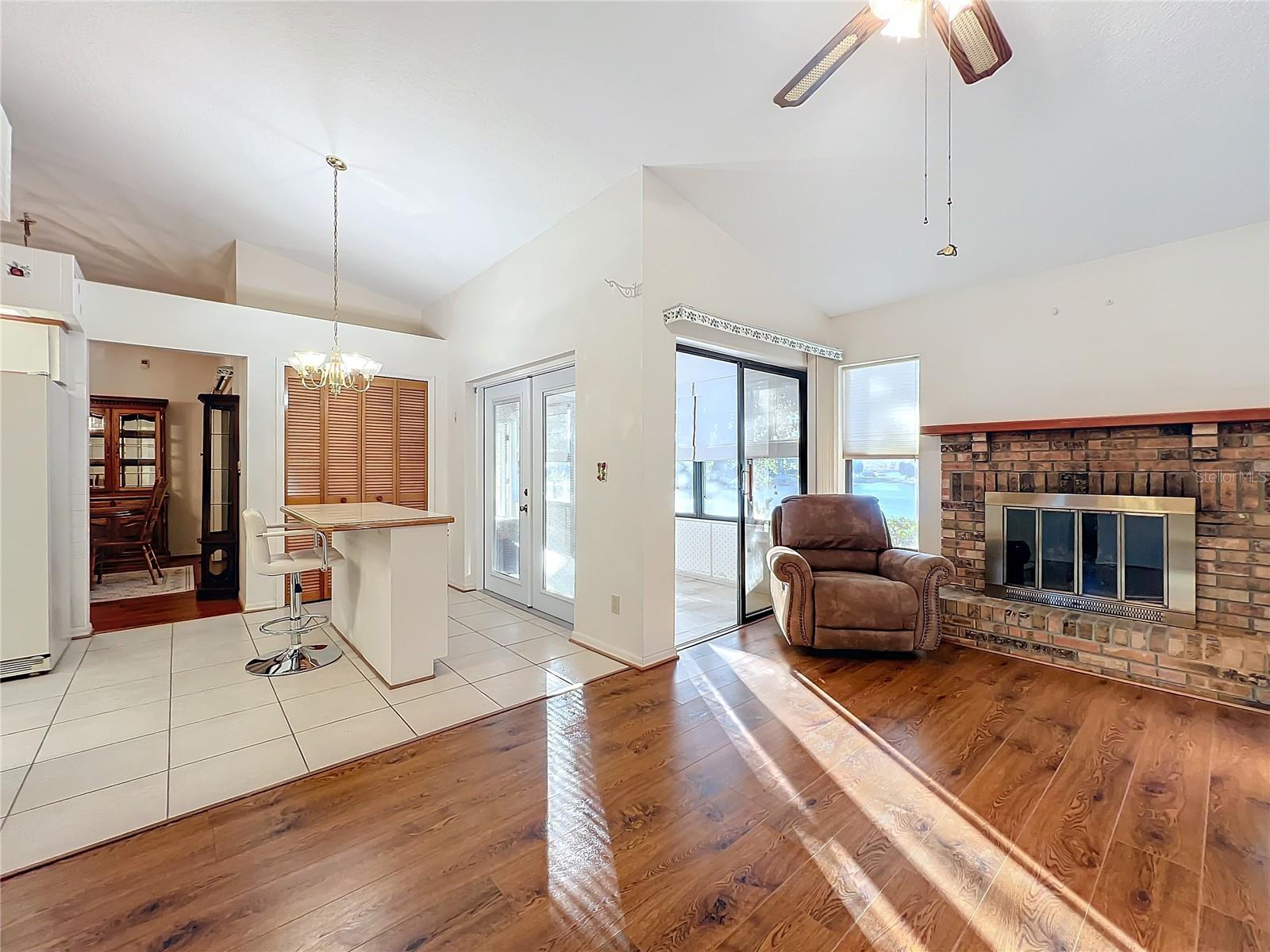 9835 LAKESHORE DR, CLERMONT, FL, 34711