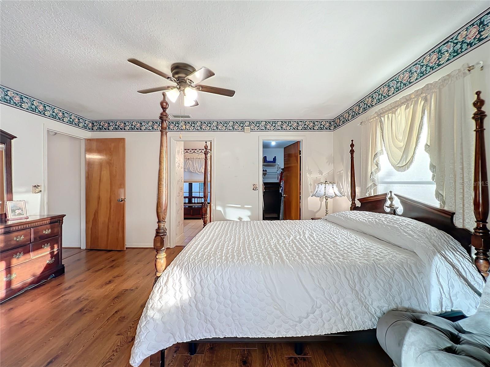 9835 LAKESHORE DR, CLERMONT, FL, 34711