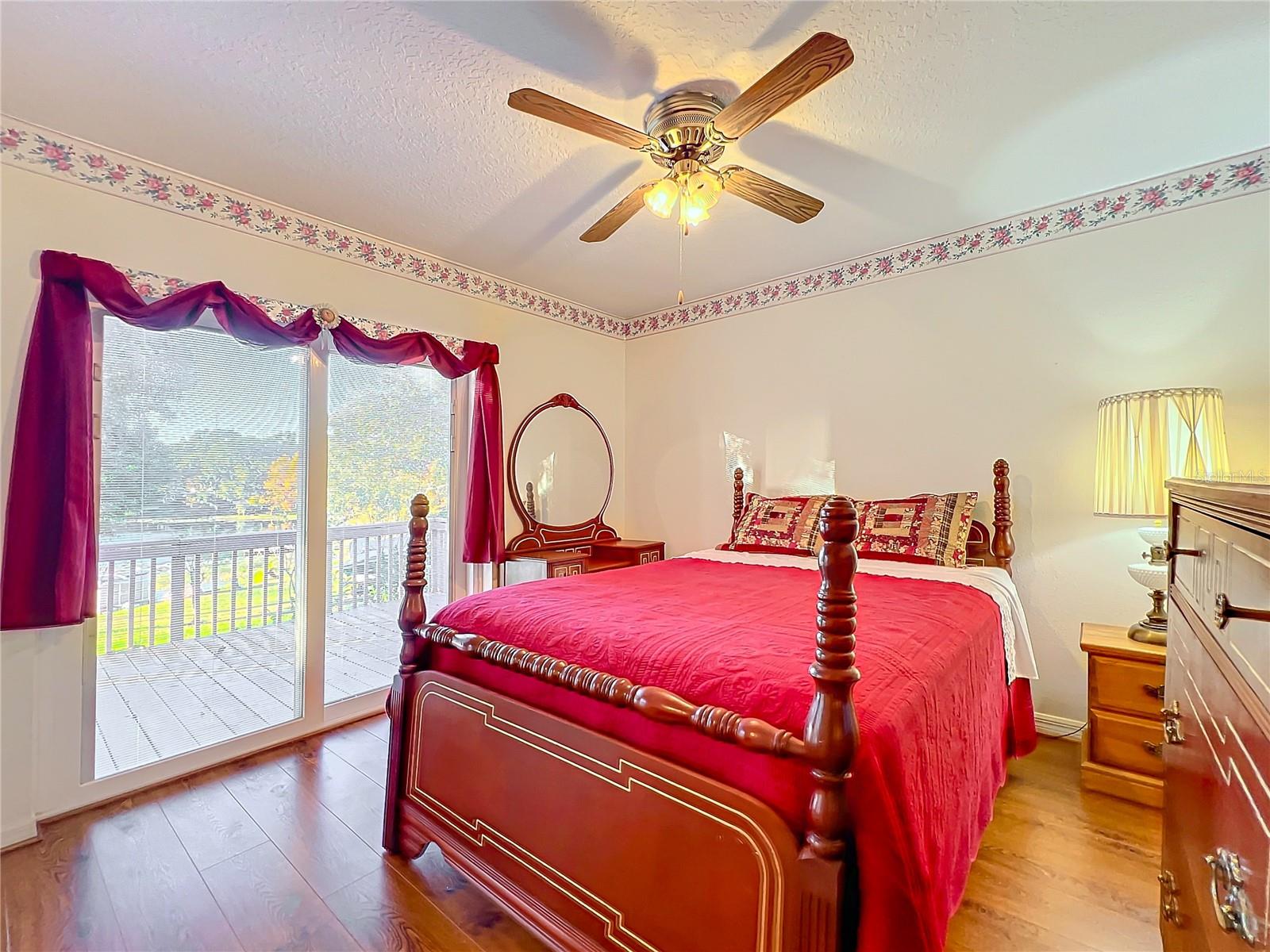 9835 LAKESHORE DR, CLERMONT, FL, 34711