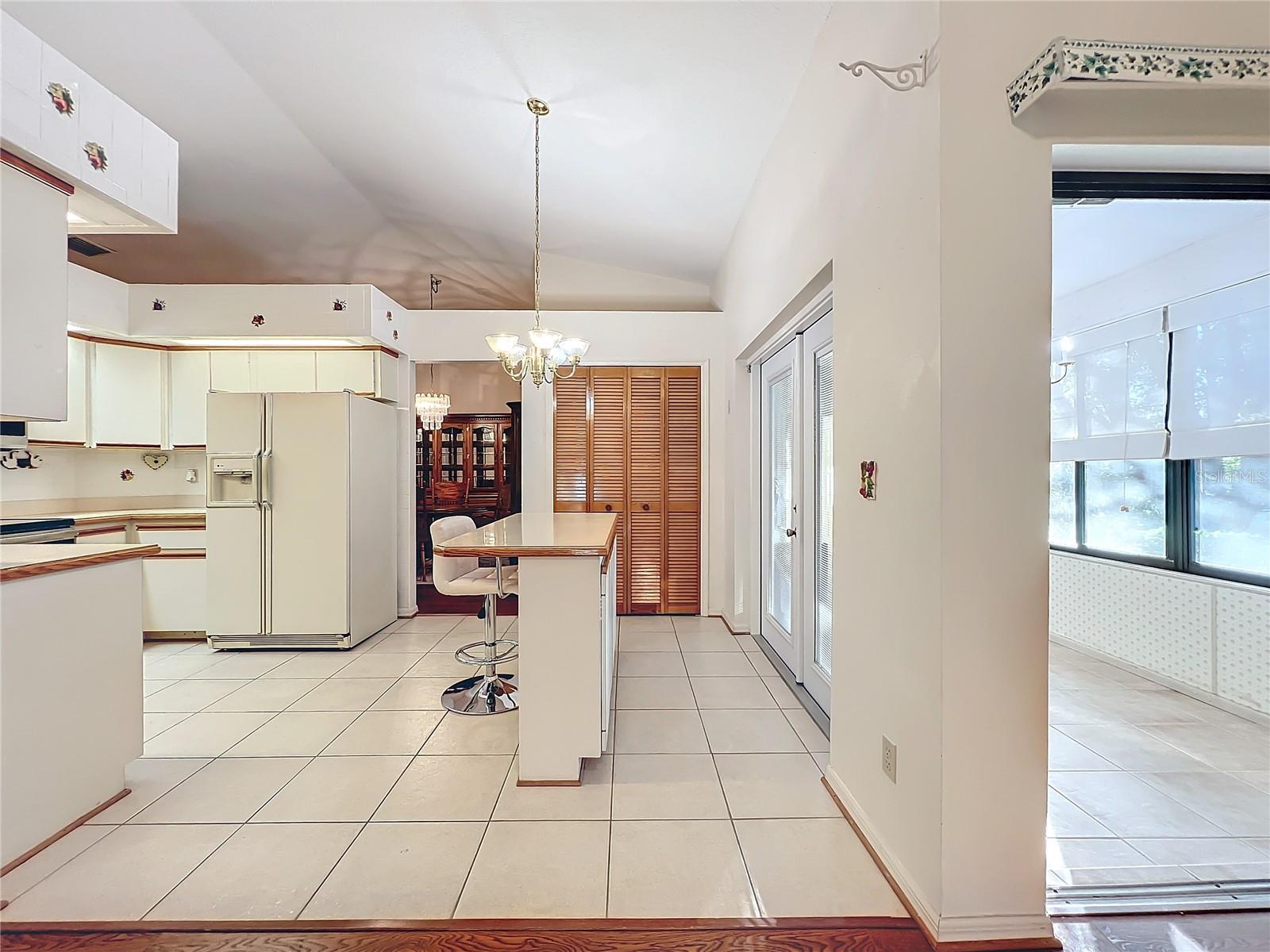9835 LAKESHORE DR, CLERMONT, FL, 34711