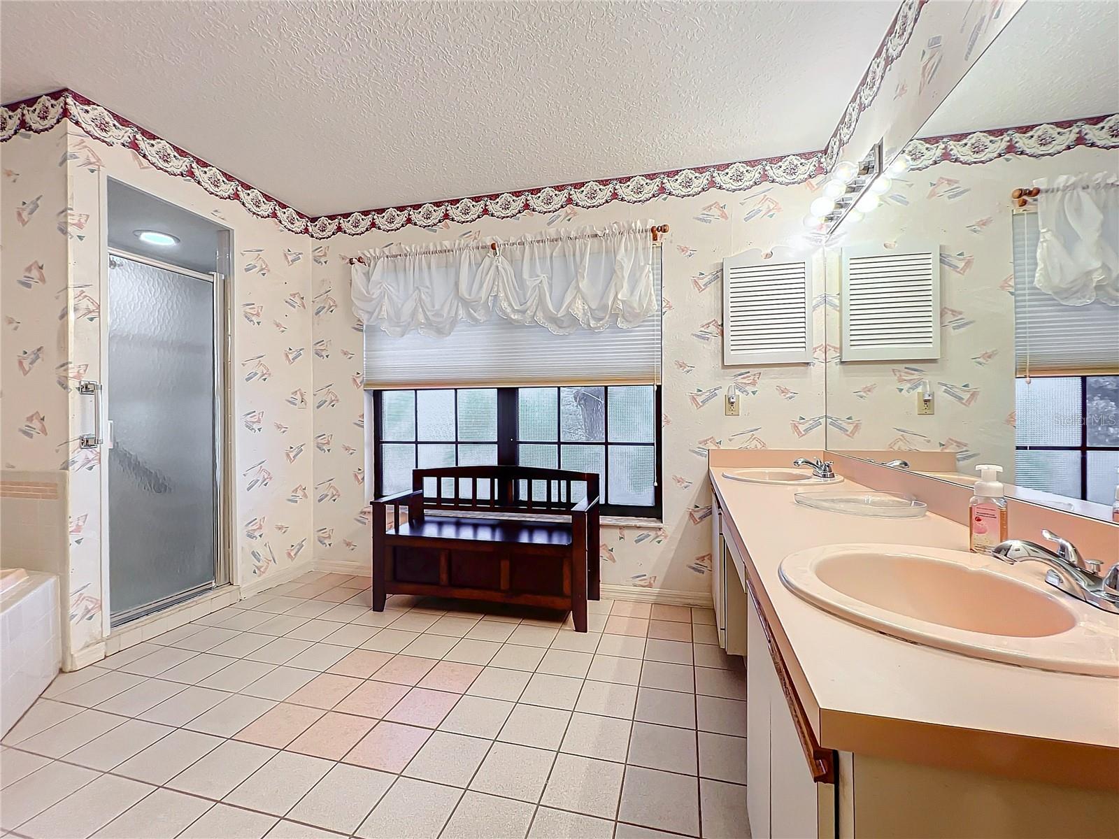9835 LAKESHORE DR, CLERMONT, FL, 34711