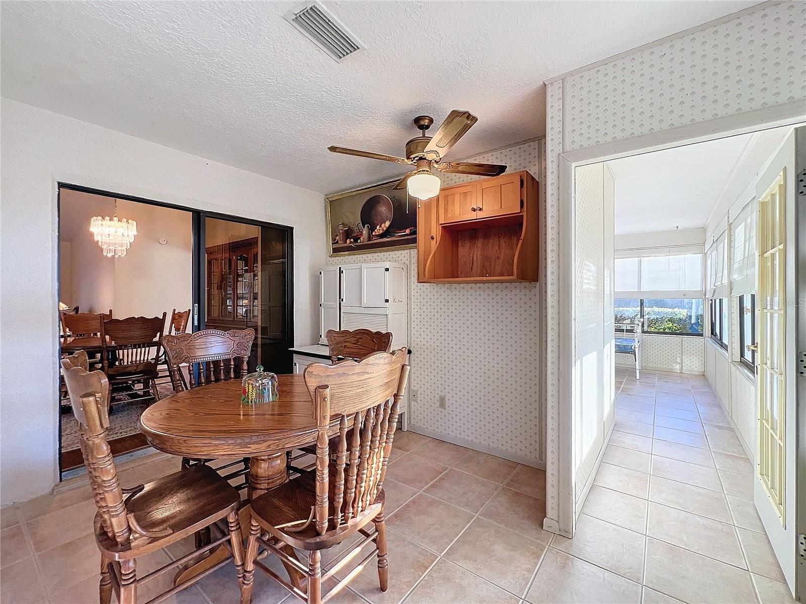9835 LAKESHORE DR, CLERMONT, FL, 34711