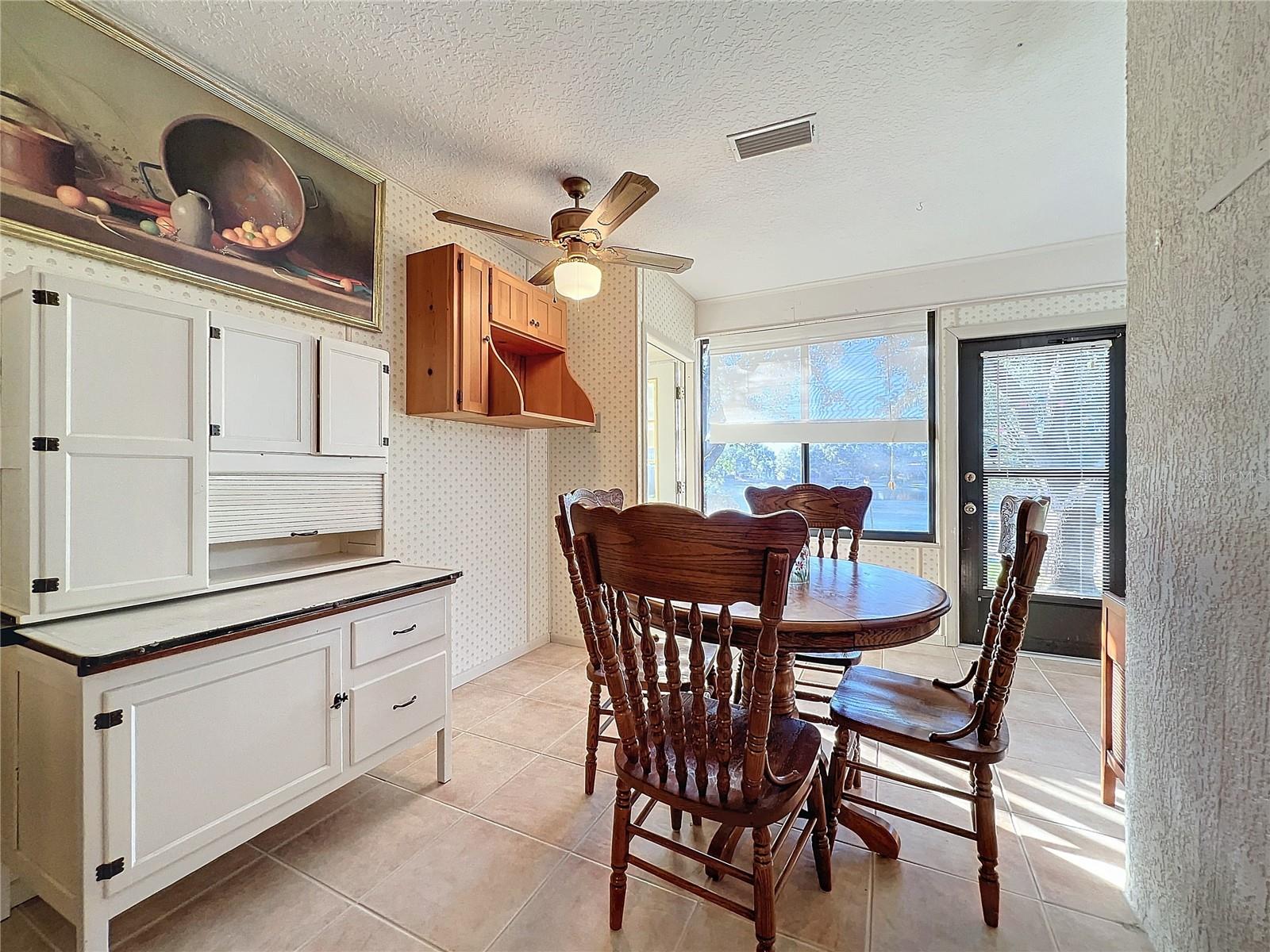 9835 LAKESHORE DR, CLERMONT, FL, 34711