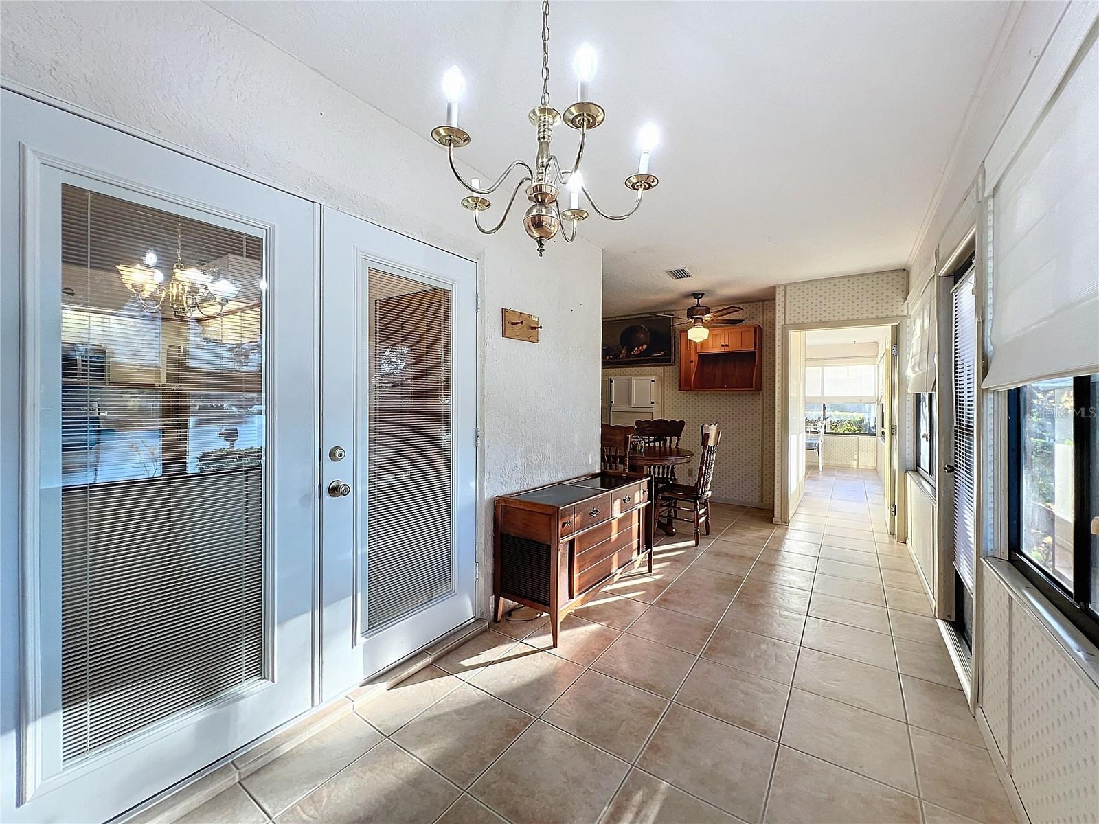 9835 LAKESHORE DR, CLERMONT, FL, 34711