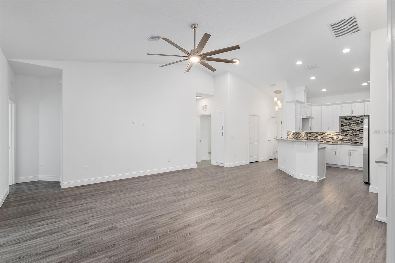 39926 PARKINSONIA ST, LADY LAKE, FL, 32159